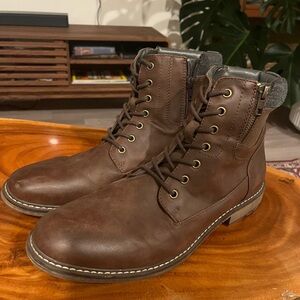 B-52 Boots by Bullboxer